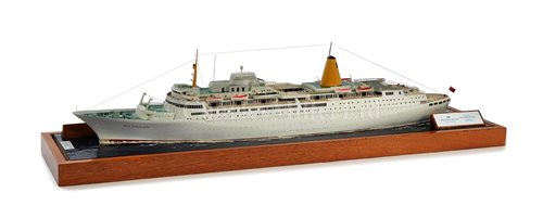 Lot 242 - A TRAVEL AGENT'S WATERLINE MODEL FOR THE...
