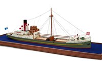 Lot 243 - A SCALE WATERLINE MODEL OF THE NEW ZEALAND...