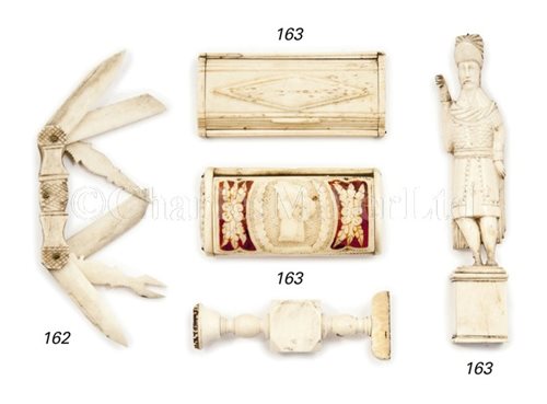 Antique Hand Carved Bone Napoleon Era Snuff Box 4 Long, c. 1790-1815, –  Antiques & Uncommon Treasure