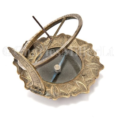 Lot 262 - AN 18TH-CENTURY BRASS POCKET COMPASS SUNDIAL...