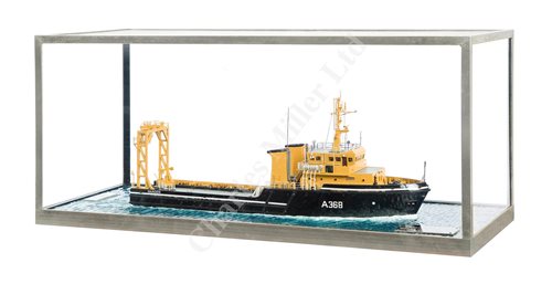 Lot 265 - A BUILDER'S WATERLINE MODEL FOR THE NET LAYER H.M.S. WARDEN BUILT FOR THE MINISTRY OF DEFENCE BY RICHARDS, LOWESTOFT, 1989