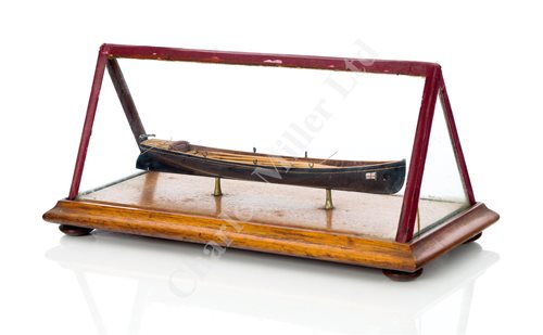 Lot 255 - AN ATTRACTIVE LATE 19TH CENTURY SCALE MODEL FOR AN ADMIRALTY GALLEY OR GIG