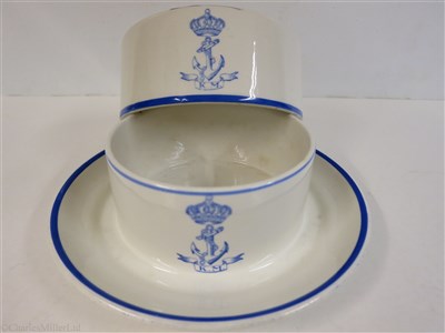 Lot 63 - K.M. SHIPPING COMPANY: A BUTTER DISH AND COVER BY GEORGE JONES & SONS, CIRCA 1894