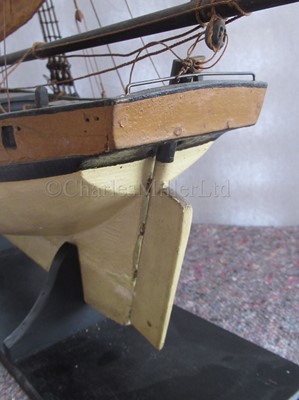 Lot 49 - AN ATTRACTIVE LATE 18TH/EARLY 19TH CENTURY SAILING MODEL OF A CUTTER