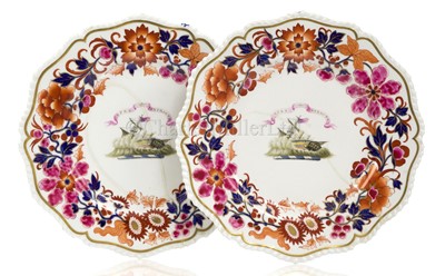 Lot 203 - A PAIR OF ARMORIAL PLATES FOR THE DICK-CONYNGHAM FAMILY, BY FLIGHT, BARR & BARR, WORCESTER, CIRCA 1800