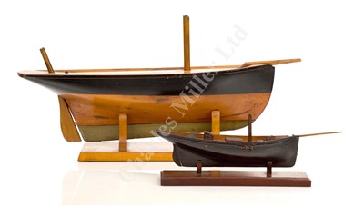 Lot 309 - AN ATTRACTIVE LATE 19TH CENTURY SMALL POND YACHT HULL & three others