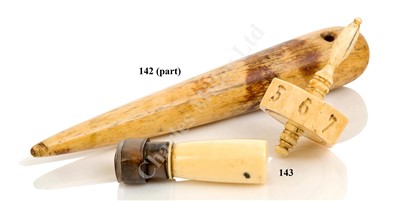 Lot 142 - A SMALL 19TH CENTURY WHALE BONE FID; a busk and a snuff box
