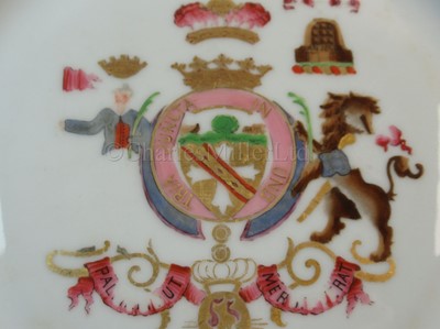 Lot 66 - A 19TH CENTURY SAMPSON WARE PLATE AFTER THE BALTIC SERVICE