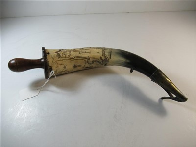 Lot 140 - A SCRIMSHAW DECORATED POWDER HORN, PROBABLY 19TH CENTURY