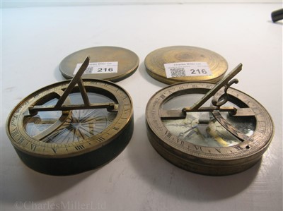 Lot 216 - A 18TH CENTURY POCKET COMPASS SUNDIAL BY T. MASON, ESSEX BRIDGE