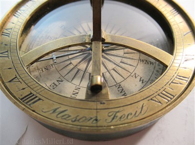 Lot 216 - A 18TH CENTURY POCKET COMPASS SUNDIAL BY T. MASON, ESSEX BRIDGE