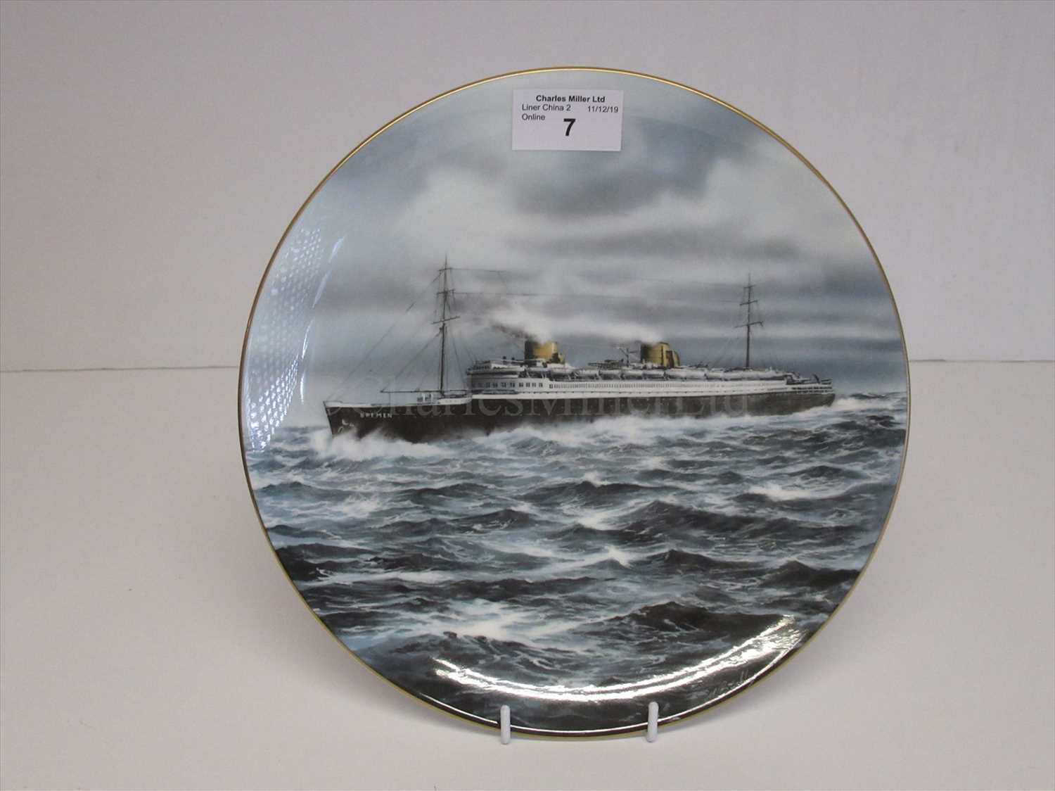 Lot 7 - Blue Riband Liners: A souvenir picture plate