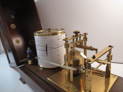 Lot 314 - A MODERN BAROGRAPH BY B. COOKE & SONS LTD, HULL