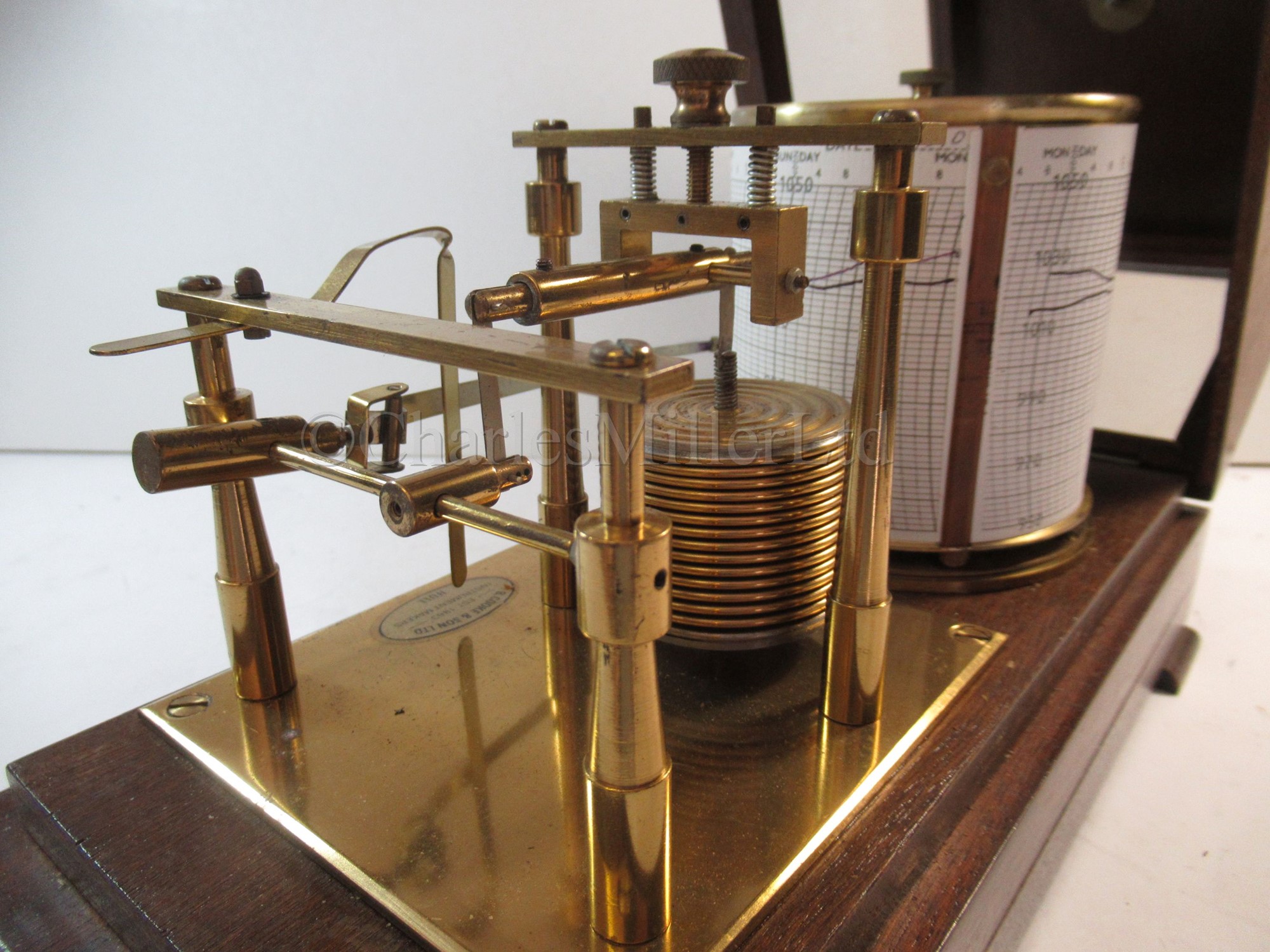 Lot 314 - A MODERN BAROGRAPH BY B. COOKE & SONS LTD,