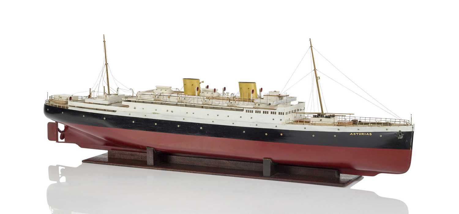 Lot 189 - A BASSETT-LOWKE ELECTRIC POWERED MODEL OF THE R.M.S. ASTURIAS, CIRCA 1930