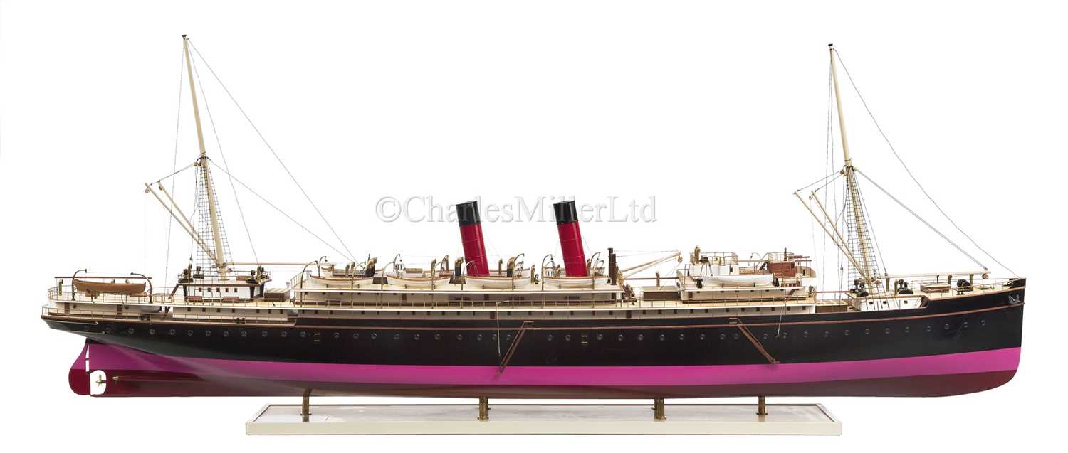 Lot 175 - A 1:75 SCALE BUILDER'S STYLE MODEL OF THE AUSTRALIA-NEW ZEALAND PASSENGER/CARGO SHIP S.S. MAHENO [1905]