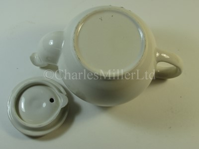 Lot 54 - An Ellerman Line small tea pot