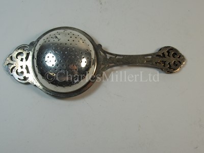 Lot 102 - A Shaw Savill Line souvenir tea strainer, from S.S. 'Southern Cross'