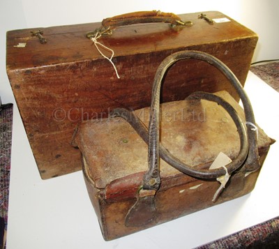 Lot 290 - A SET OF PORTABLE SCALES FOR THE COUNTY OF KENT BY W.T AVERY, CIRCA 1900 + weights