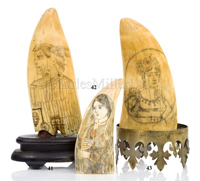 Lot 41 - Ø A SCRIMSHAW DECORATED WHALE'S TOOTH