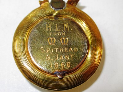 Lot 173 - OF NELSON/HARDY INTEREST; A GOLD AND ENAMEL PENDANT VINAIGRETTE IN THE FORM OF A SAILOR'S SENNIT HAT