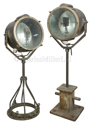 Lot 211 - A PAIR OF 1,600 WATT NAVAL SEARCHLIGHTS BY FRANCIS SEARCHLIGHTS, BOLTON, LANCS, CIRCA 1935