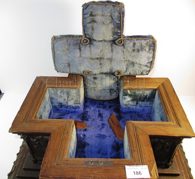 Lot 186 - THE LAUNCHING CASKET FOR THE BATTLECRUISER H.M.S. INDEFATIGABLE, 1909