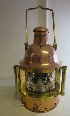 Lot 21 - A RARE NAVIGATION LAMP BY CHANCE BROTHERS & CO. LTD, CIRCA 1900