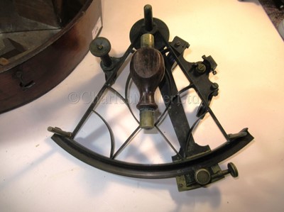 Lot 230 - A 7½IN. RADIUS BRASS OVAL PATTERN SEXTANT BY J.F. WILLIAMS, BRISTOL, CIRCA 1860