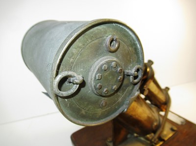Lot 192 - A PRESENTATION MODEL DEPTH CHARGE LAUNCHER FOR H.M.S. LINNET BY THORNYCROFT, CIRCA 1917