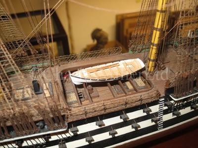 Lot 238 - A WELL-PRESENTED SCALE MODEL OF H.M.S. REDOUBTABLE, CIRCA 1813