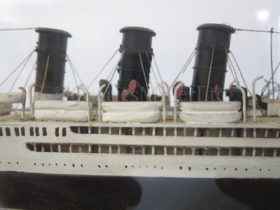 Lot 148 - A WELL-PRESENTED CONTEMPORARY WATERLINE MODEL FOR THE R.M.S. TRANSYLVANIA (1925)