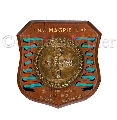 Lot 275 - A WELL-PRESENTED SHIP'S BADGE FROM THE SLOOP H.M.S. MAGPIE, (1943)
