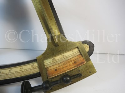 Lot 366 - Ø A 9½IN. RADIUS VERNIER OCTANT BY THOMAS HARRIS, LONDON, CIRCA 1810