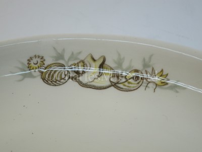 Lot 75 - An Orient Line small oval plate -- 11in. (28cm.) diam