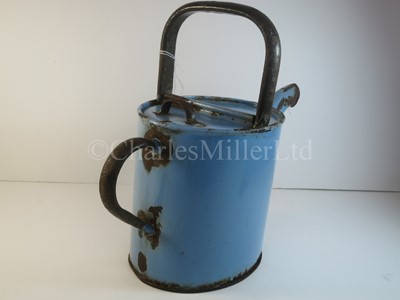 Lot 83 - A P&O oil can