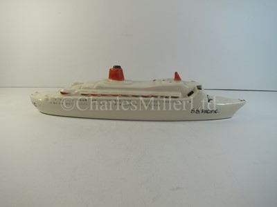 Lot 106 - An S.S. 'Pacific' ceramic souvenir ship 1952-1962