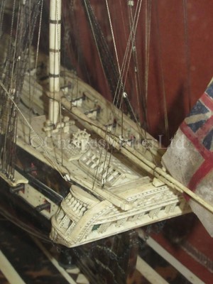 Lot 195 - A NAPOLEONIC FRENCH PRISONER OF WAR STYLE BONE AND TORTOISESHELL MODEL FOR A 40-GUN FIFTH-RATE FRIGATE