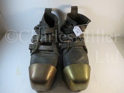 Lot 230 - A PAIR OF DIVER’S BOOTS