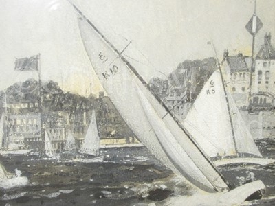 Lot 82 - FRANK HENRY MASON (BRITISH, 1876-1965) : Six-metre yachts racing off the castle at Cowes