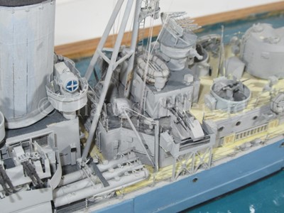 Lot 323 - A WELL-PRESENTED AND DETAILED 1:192 SCALE WATERLINE MODEL OF THE 'DIDO' CLASS LIGHT CRUISER H.M.S. CLEOPATRA, AS DEPICTED IN 1940