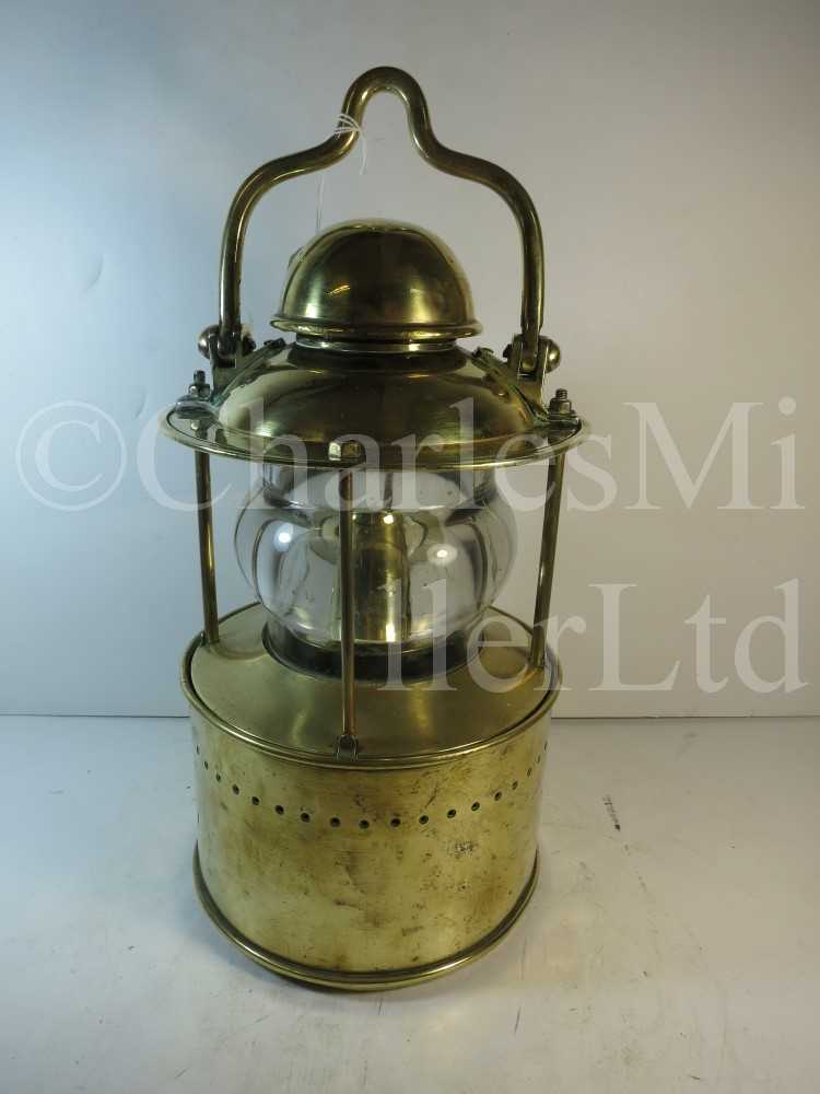 Lot 149 A RARE SAFETY/BLACKOUT LANTERN BY ELI