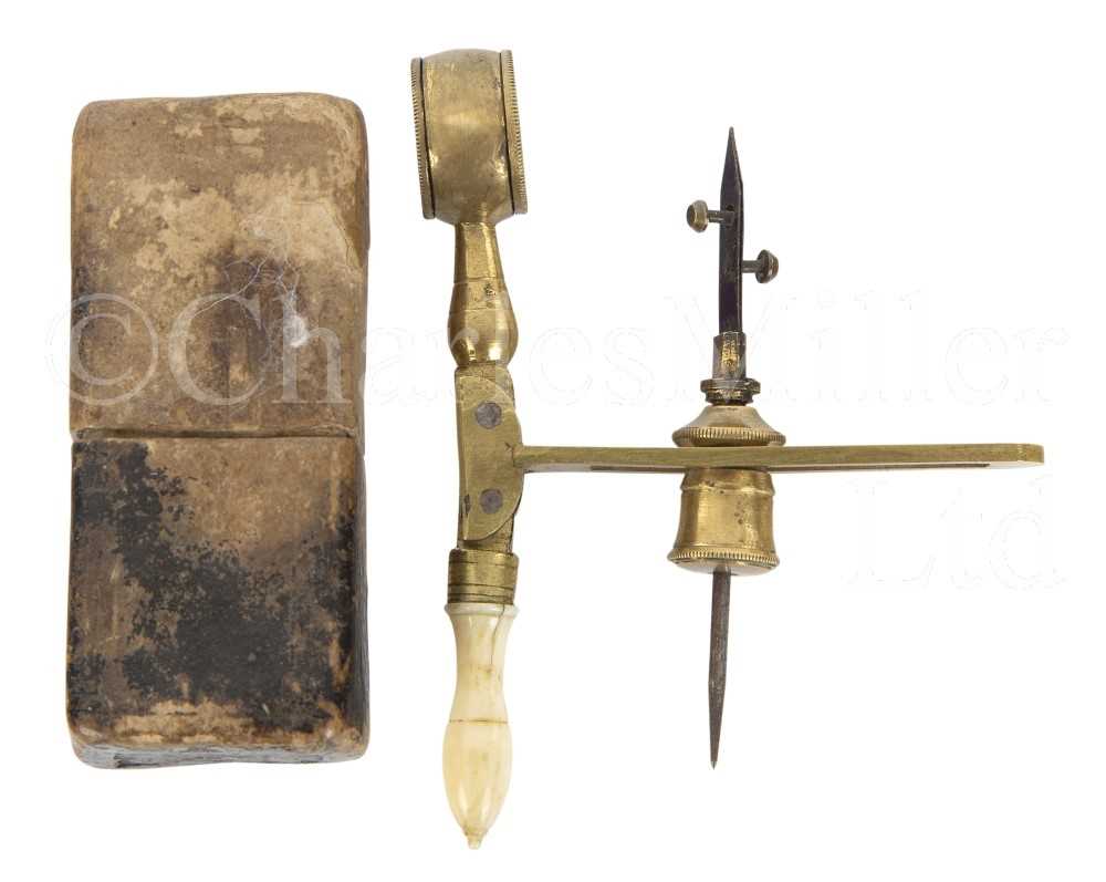 Lot 382 - Ø A SIMPLE MICROSCOPE, ENGLISH, CIRCA 1740