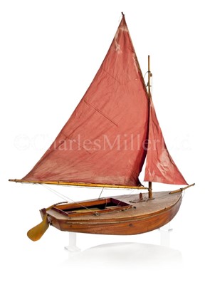 Lot 66 - AN EARLY 20TH CENTURY WOOD SAILING MODEL OF THE LAKE DISTRICT SHARPIE MAVIS
