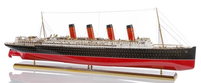 Lot 123 - A FINE AND DETAILED 1:120 SCALE BUILDER'S-STYLE MODEL FOR THE R.M.S. LUSITANIA BY JOHN BROWN & CO. LTD FOR CUNARD, 1906