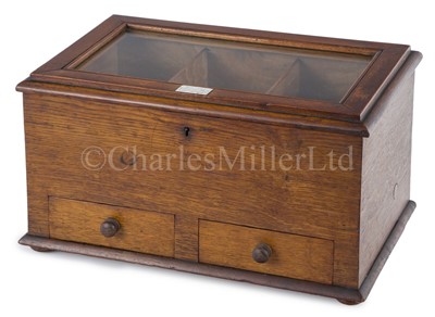 Lot 246 - A PRESENTATION CIGAR BOX MADE FROM OAK FROM THE R.Y. VICTORIA & ALBERT II, 1884