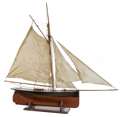 Lot 65 - A GAFF-RIGGED CUTTER STRAIGHT LINE POND YACHT ATTRIBUTED TO STEVEN'S MODEL DOCKYARD, CIRCA 1900
