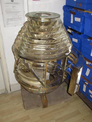 Lot 105 - A FOURTH-ORDER FRESNEL LENS, 20TH CENTURY