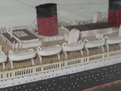 Lot 90 - AN ATTRACTIVE 1IN:40FT SCALE WATERLINE MODEL FOR THE R.M.S. QUEEN MARY, CIRCA 1938