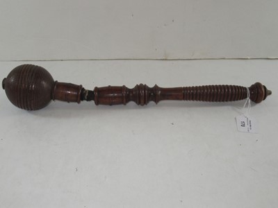 Lot 170 - AN EARLY 19TH CENTURY TURNED WOOD PRESS GANG COSH